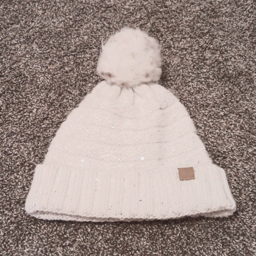 cute white hat for anyone ranging from kids to adults.